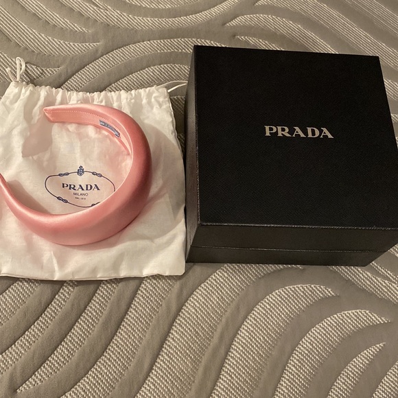 ❌ SOLD ❌ Prada Headband Pink - Picture 3 of 4